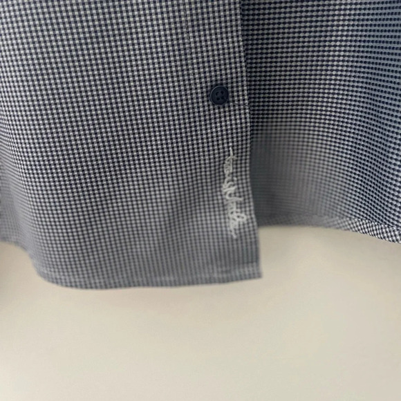 Travis Mathew long sleeve button down shirt - Picture 2 of 7